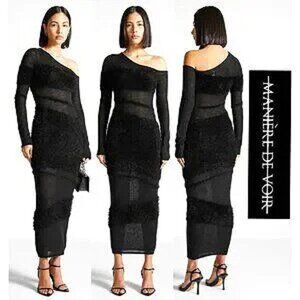 💥STUNNINGLY BEAUTIFUL💥Manière De Voir Off Shoulder Knitted Maxi Dress in Black